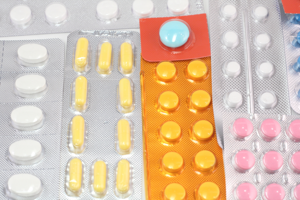 huge number of different pills such as aspirin, vitamins, Panadol, Viagra